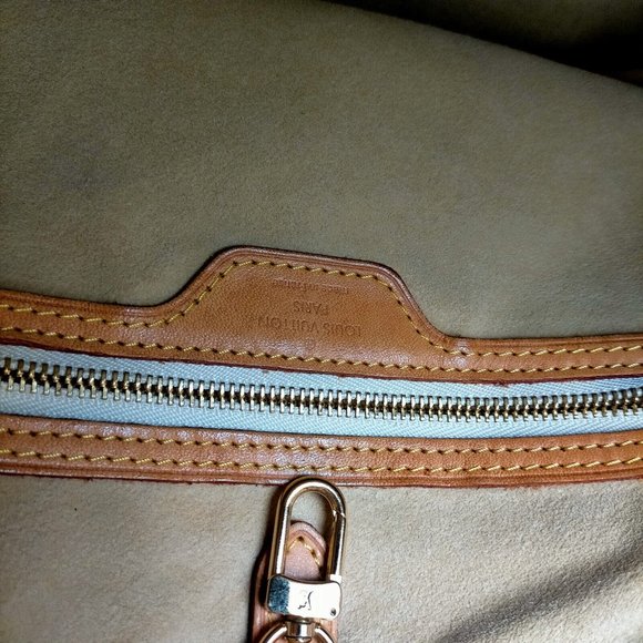 Louis Vuitton Hampstead PM White Damier Azur Tote Bag - Picture 7 of 14